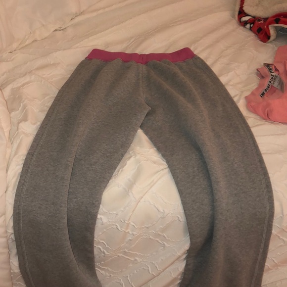 Nike Grey Sweats - Picture 4 of 6